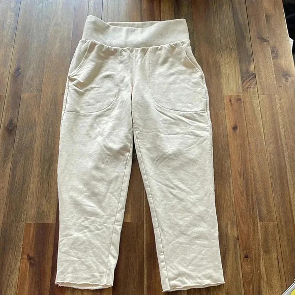 Nike Capri sweatpants - Picture 2 of 10